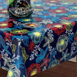 Filligranhaven Blau, Wachstuch Tischdecke mit Blättern und Blumen auf blauem Grund