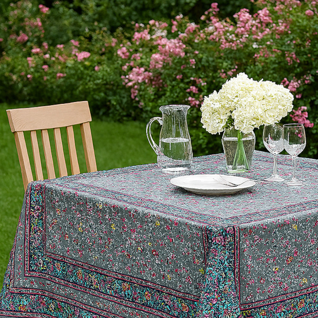 Fleurs Des Champs Anthrazit – rechteckige Provence-Tischdecke 160 x 250 cm