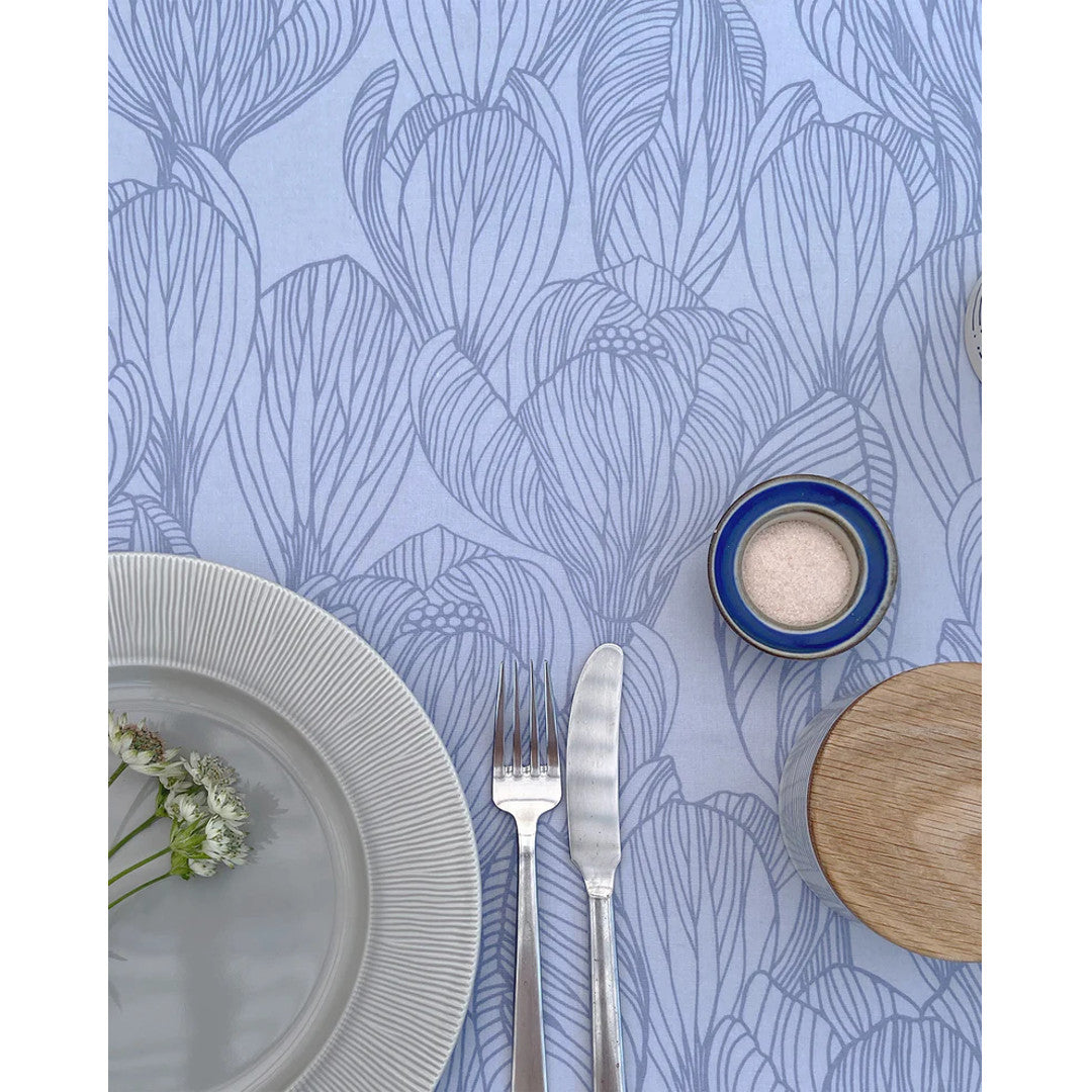 Flora Helikon Blau - Notes by Susanne Schjerning - abwaschbare Tischdecke