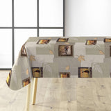 Hunting Mind - Wachstuch Tischdecke mit Rotwild und Jagdmotiven, auf dem Tisch