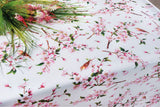 Japanische Kirschblüte - Weiße Wachstuch Tischdecke mit Kirschblüten und Vögeln