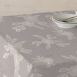 Japondi Dunkelbeige - Abwaschbare Tischdecke mit weißen Line-Art-Blumen