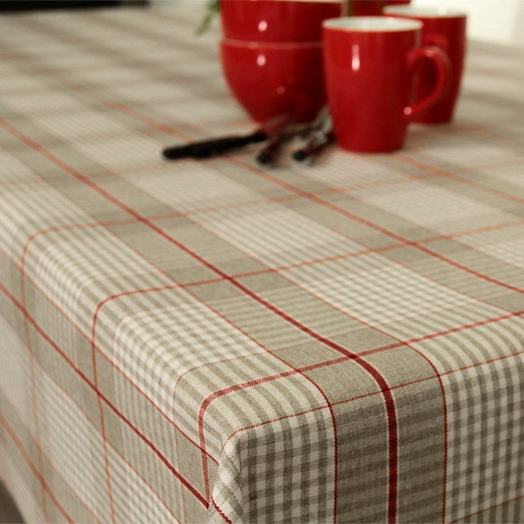 Weihnachtstischdecke Olmer Karo Rot – abwaschbare Tischdecke in Leinenoptik, Ecke