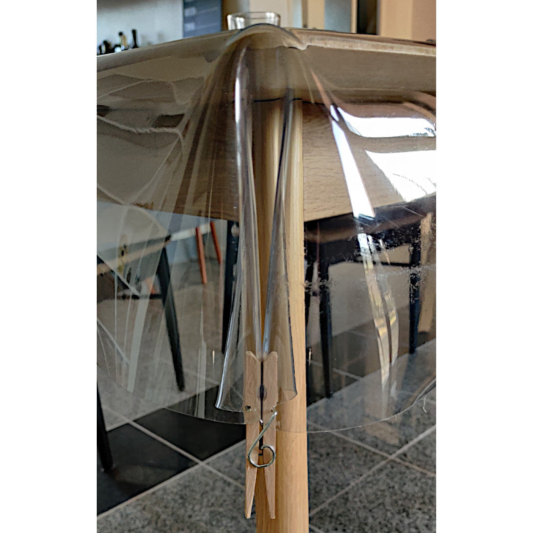 Starke Tischfolie transparent - 1,0 mm / ca. 140 cm breit, mit Wäscheklammer
