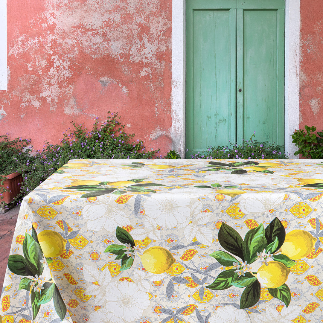 Lemon Siena – Wachstuch Tischdecke mit Zitronen und italienischem Muster, Ecke