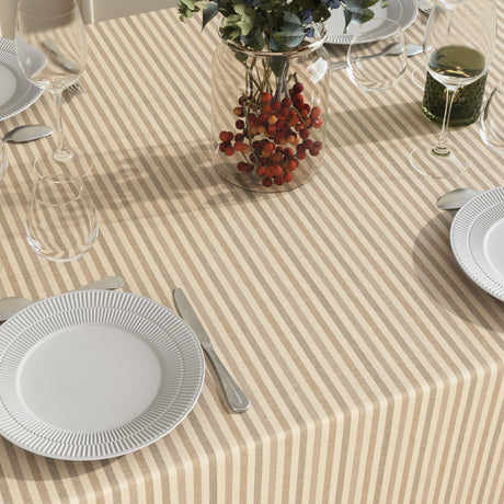 Marché Striber Sand – abwaschbare Tischdecke mit Streifen und Tischdekoration