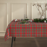 Abwaschbare Weihnachtstischdecke Tartan Rot – klassisch mit schottischen Wurzeln als Ambienteaufnahme