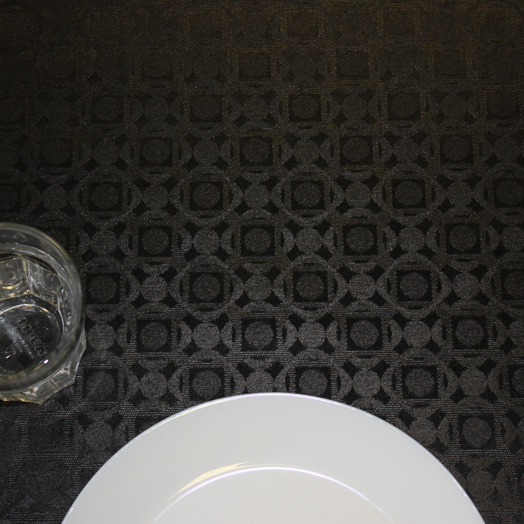 Nobel Black abwaschbare Tischdecke mit geometrischem Muster in schwarzen Nuancen, 180 cm