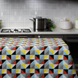 Nordisk Geometri – Wachstuch Tischdecke mit buntem Muster