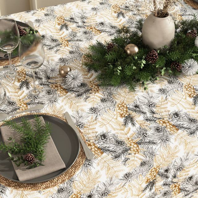 Nordische Weihnacht - Gold und Tanne - abwaschbare Tischdecke mit Tannengrün und goldenen Details, Tischdekoration
