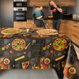 Mums Pizza – Wachstuch Tischdecke mit Belag und Beilagen, leicht geprägte Oberfläche