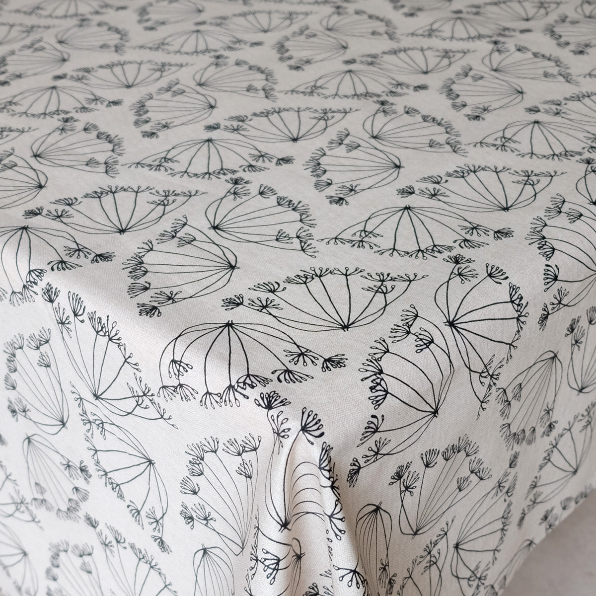 Second - Schöne abwaschbare Tischdecke mit Pflanzenmotiv