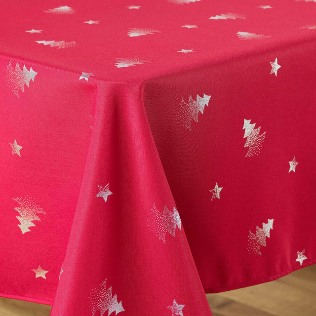 Nahaufnahme der Ecke von Safir 300 cm, rote Weihnachtstischdecke mit Silberprint