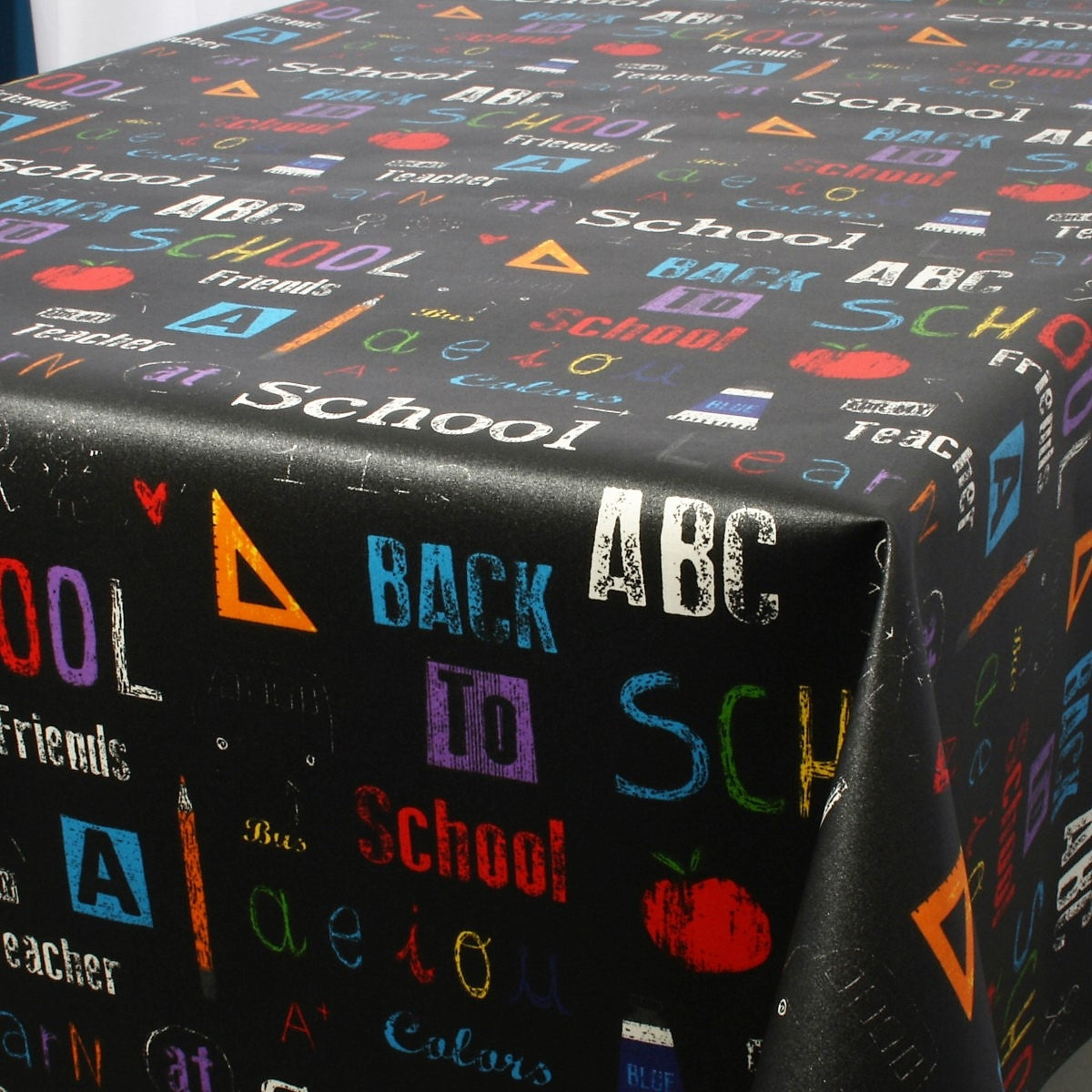 School, abwaschbare Tischdecke von Laura Lancelle, 155 cm breit
