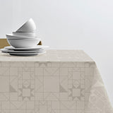 Södahl Star Damask Weihnachtstischdecke Beige auf dem Tisch, perfekt für die weihnachtliche Tischdekoration 140x270