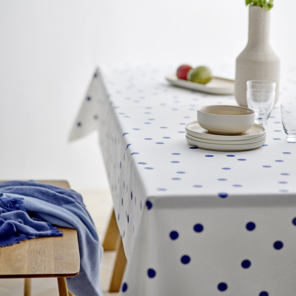 Solaris Royal Blue - Södahl abwaschbare Tischdecke aus 100% Baumwolle mit rutschfester Unterseite