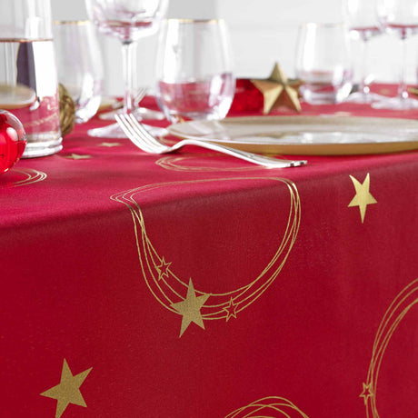 Star Metallic Print Rot/Gold - rote Weihnachtstischdecke mit Golddruck, 150 x 240 cm, Nahaufnahme