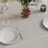 Querstreifen Grau - Abwaschbare Tischdecke mit Streifen und Tischdekoration