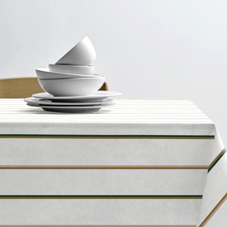 Stripe White - Södahl abwaschbare Tischdecke aus 100% Baumwolle mit rutschfester Unterseite