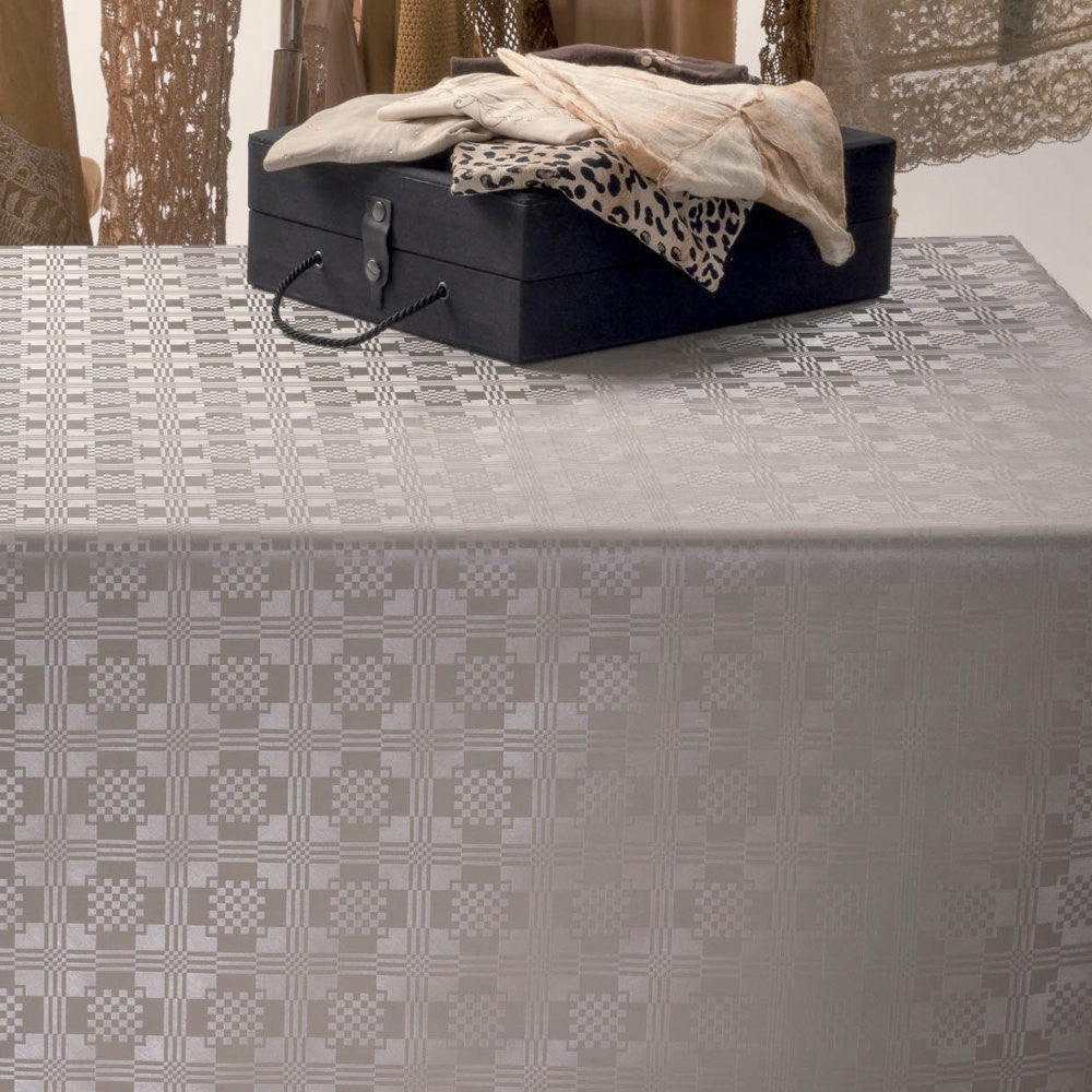 Damast Carre Classic Taupe, damastgeprägte Wachstuch Tischdecke