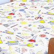 School - Vi Experimenterer, Wachstuch Tischdecke mit Motiven aus den etwas höheren Schulklassen